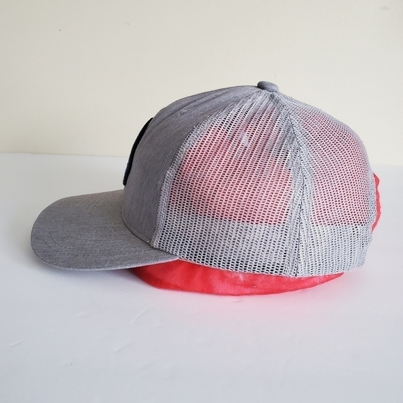 Travis Mathew Snapback Hat Cap - Picture 5 of 8
